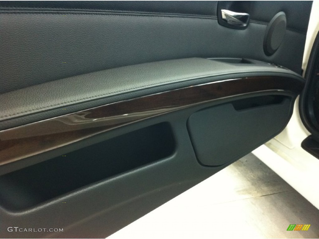 2011 3 Series 328i xDrive Coupe - Mineral White Metallic / Black photo #7