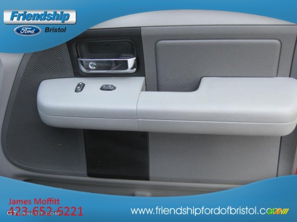 2005 F150 XLT Regular Cab 4x4 - Bright Red / Medium Flint Grey photo #19