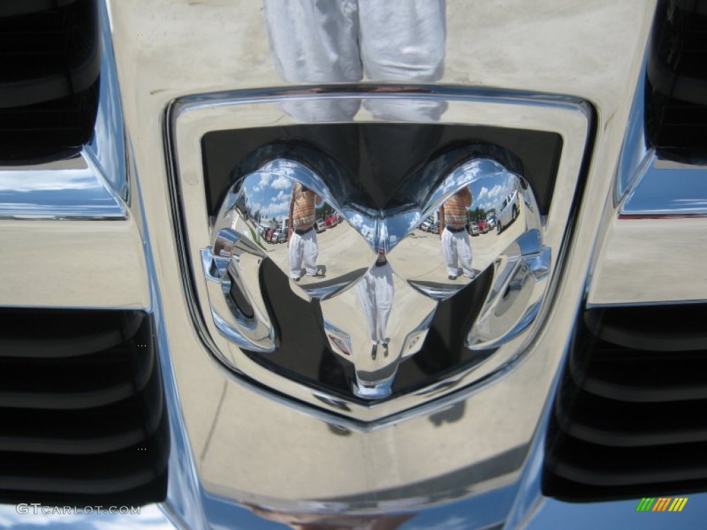 2011 Ram 2500 HD ST Crew Cab 4x4 - Bright Silver Metallic / Dark Slate/Medium Graystone photo #25