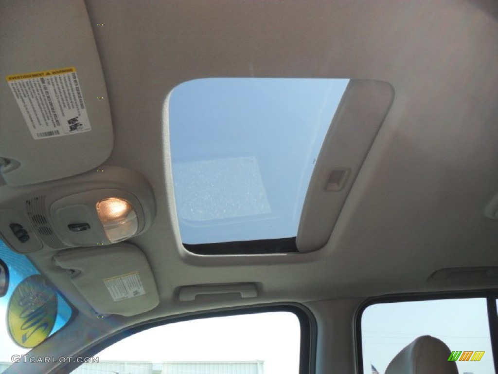 2006 Envoy SLT - Sand Beige Metallic / Light Tan/Ebony Black photo #10