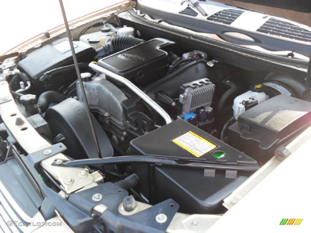 2006 Envoy SLT - Sand Beige Metallic / Light Tan/Ebony Black photo #26