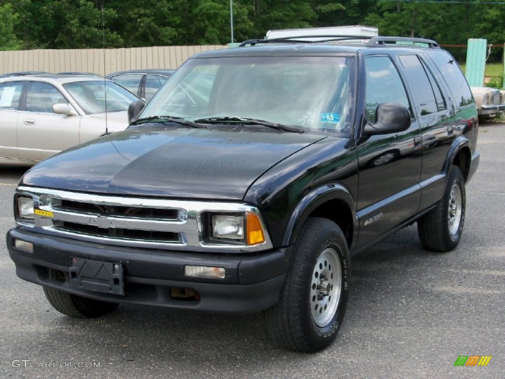 Onyx Black 1996 Chevrolet Blazer 4x4 Exterior Photo #49947455