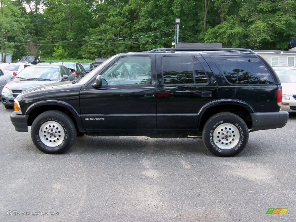 Onyx Black 1996 Chevrolet Blazer 4x4 Exterior Photo #49947524