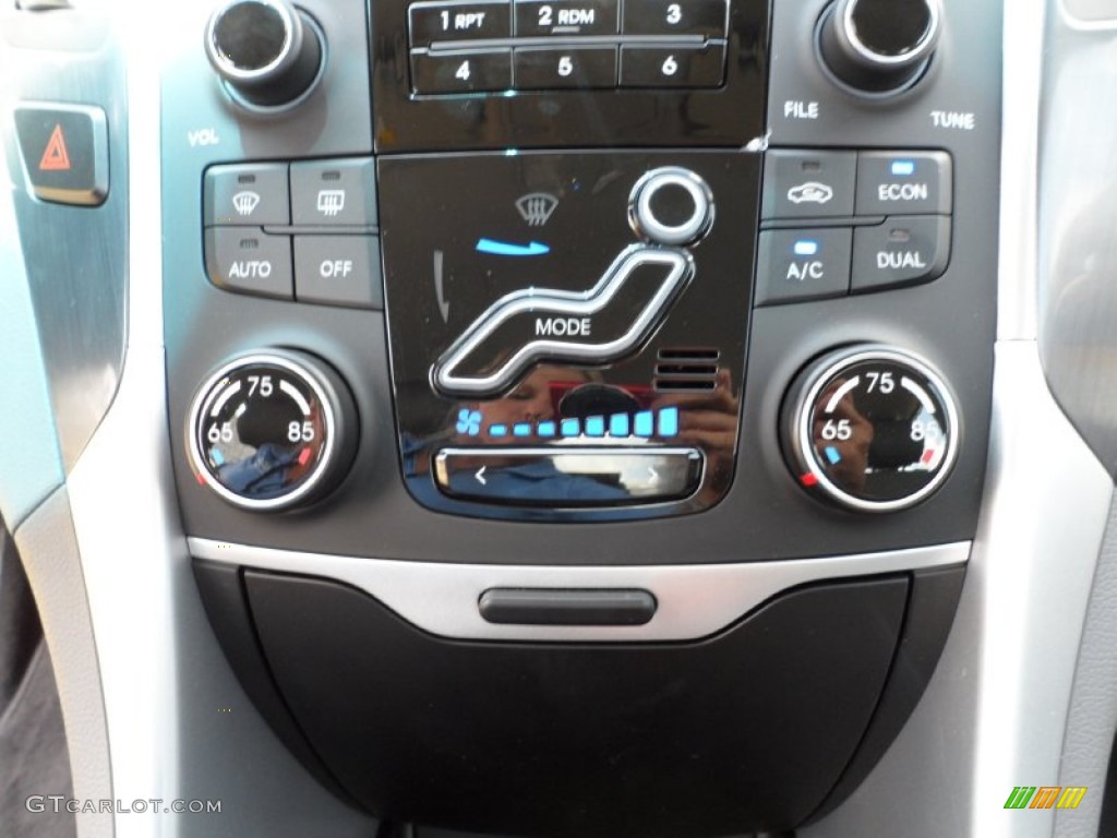 2011 Hyundai Sonata Hybrid Controls Photo #49947797