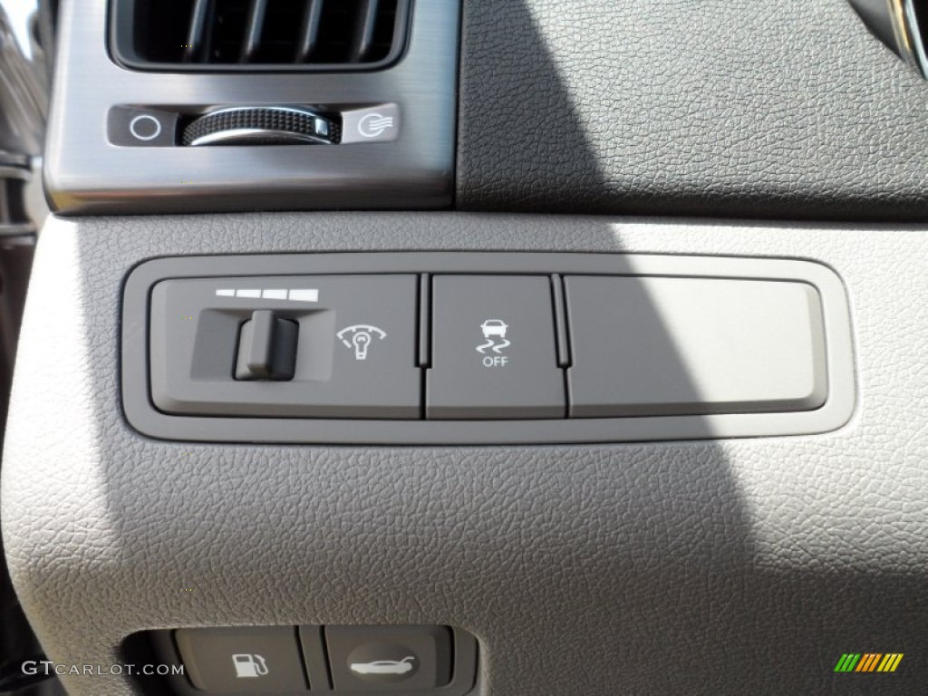2011 Hyundai Sonata Hybrid Controls Photo #49947851