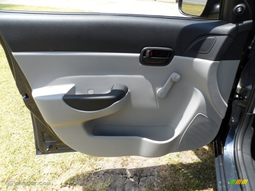 2011 Hyundai Accent GLS 4 Door Door Panel Photos