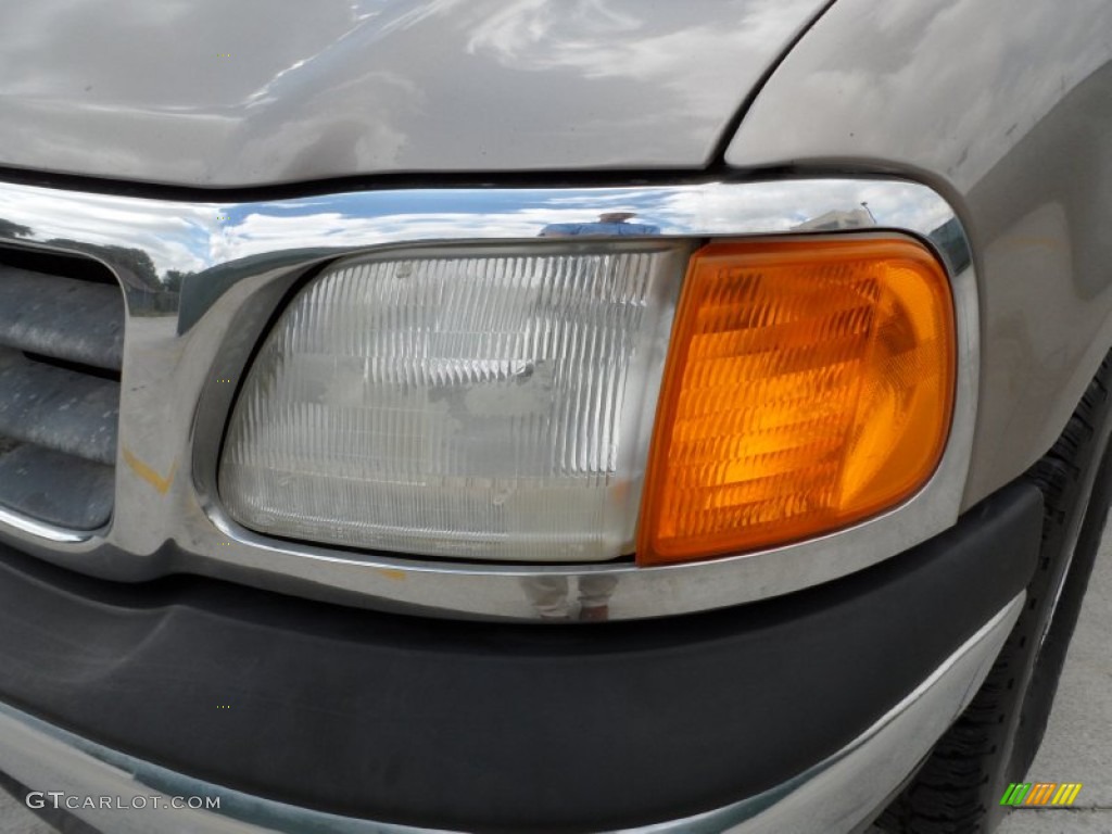 2004 F150 XL Heritage Regular Cab - Arizona Beige Metallic / Heritage Medium Parchment photo #10