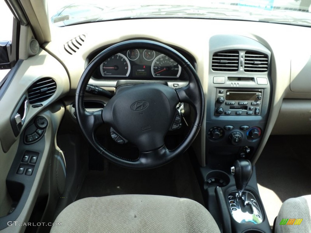 2005 Santa Fe GLS 4WD - Black Obsidian / Beige photo #22