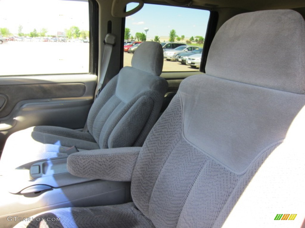 Gray Interior 1998 Chevrolet Suburban K2500 LS 4x4 Photo #49955333