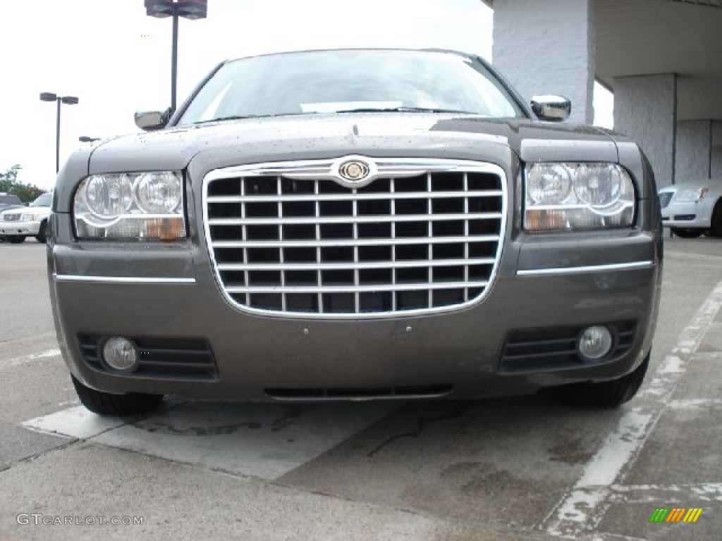 2010 300 Touring - Dark Titanium Metallic / Dark Slate Gray photo #8