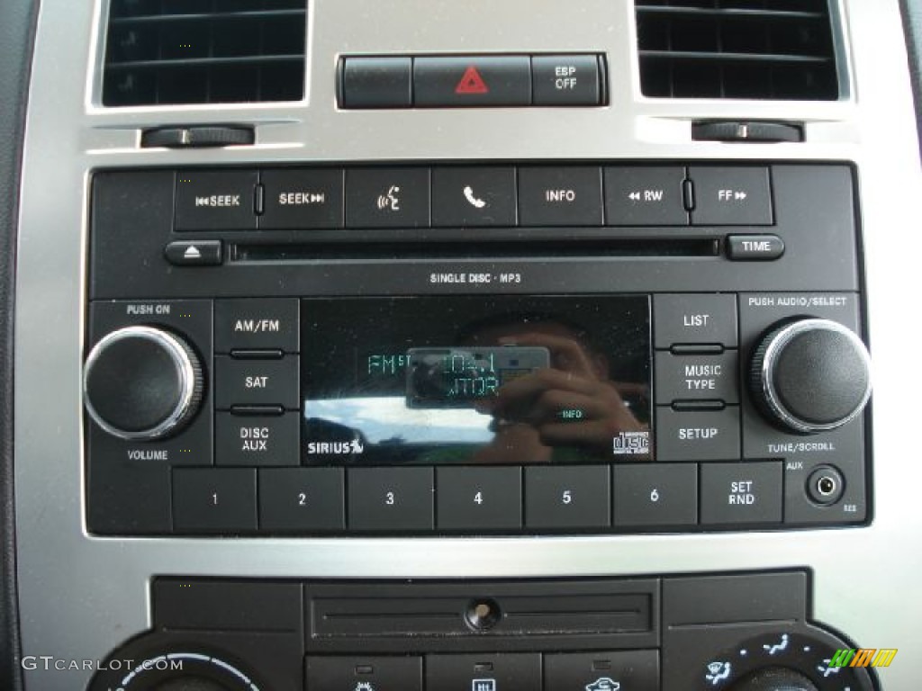 2010 300 Touring - Dark Titanium Metallic / Dark Slate Gray photo #22