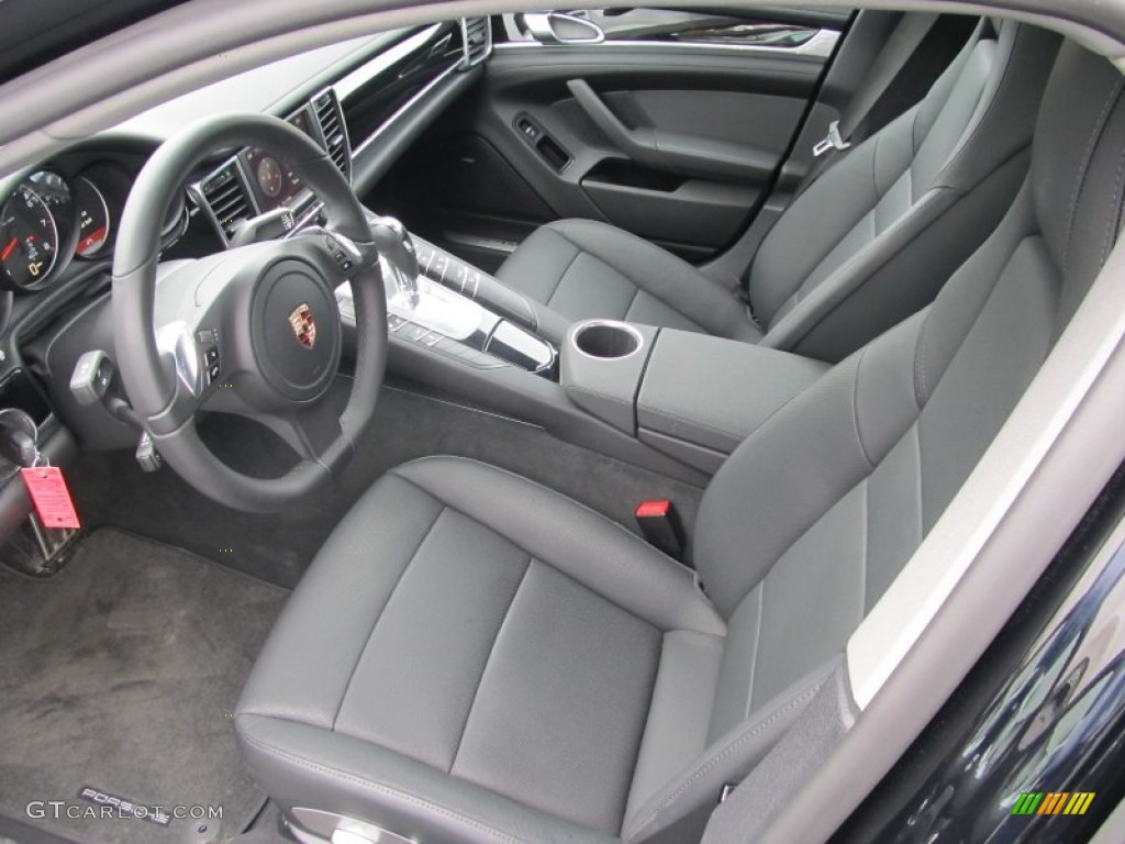 Black Interior 2011 Porsche Panamera 4 Photo #49962083