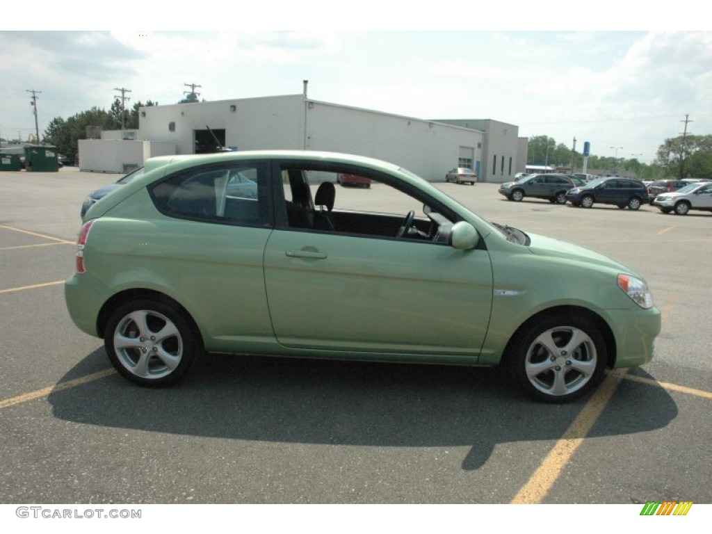 2009 Apple Green Hyundai Accent SE 3 Door 49950711 Photo 14