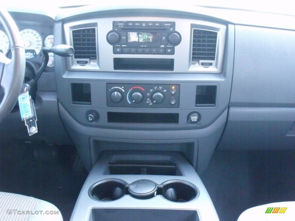 2007 Ram 1500 Sport Quad Cab - Mineral Gray Metallic / Medium Slate Gray photo #24