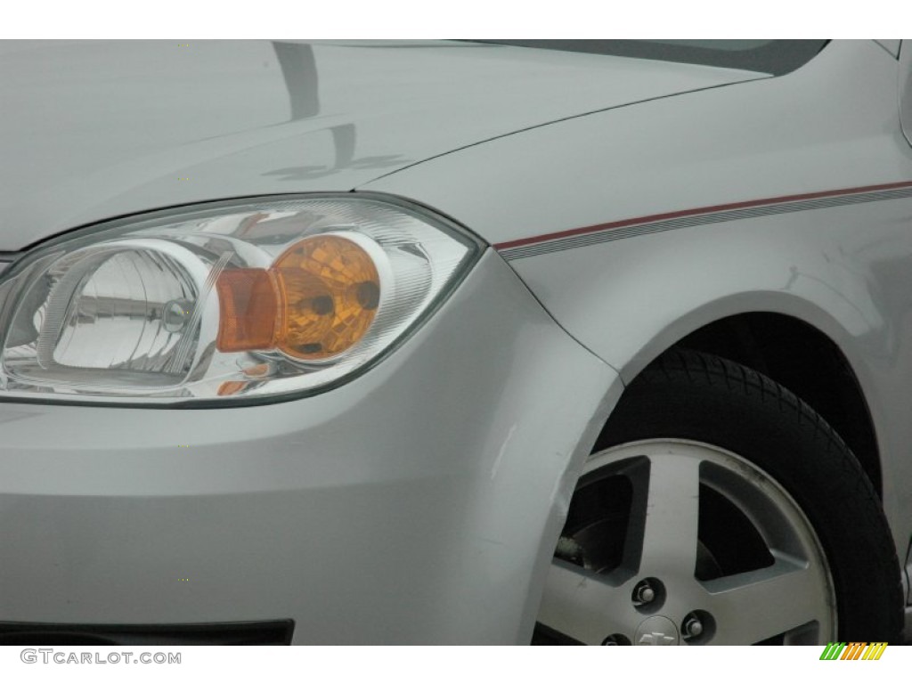 2005 Cobalt LS Sedan - Ultra Silver Metallic / Gray photo #7