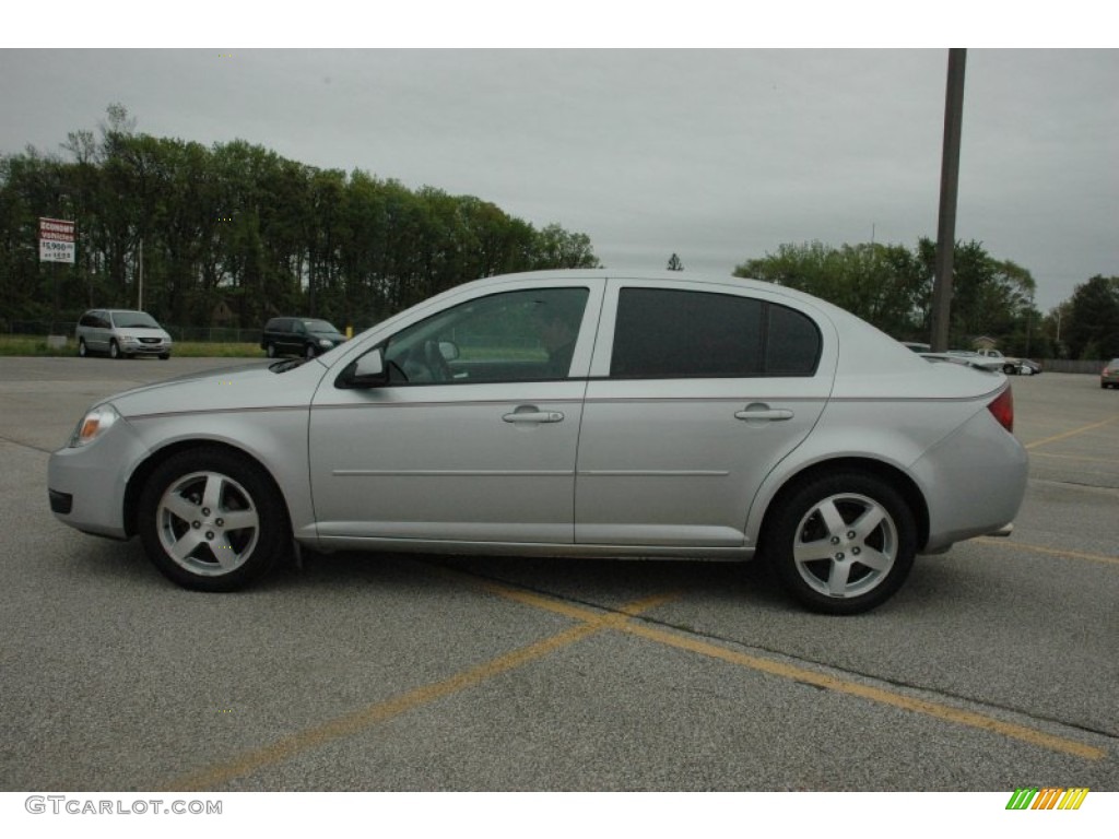 2005 Cobalt LS Sedan - Ultra Silver Metallic / Gray photo #13