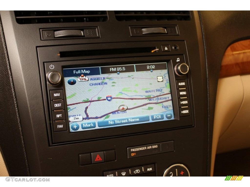 2008 Saturn Outlook XR Navigation Photo #49968945