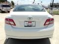 Super White - Camry SE Photo No. 6