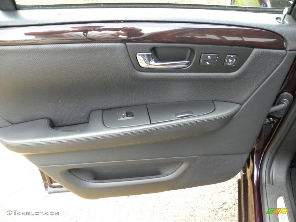 2009 Cadillac DTS Standard DTS Model Ebony Door Panel Photo #49971102