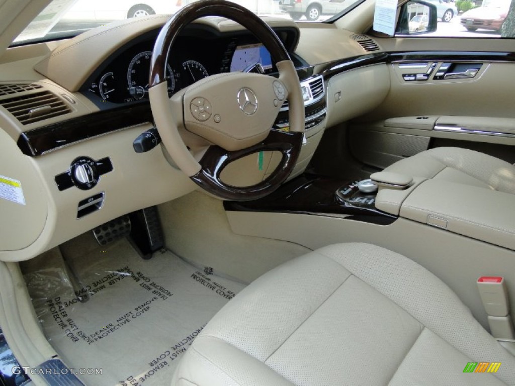 Cashmere/Savanah Interior 2011 Mercedes-Benz S 550 4Matic Sedan Photo #49971681