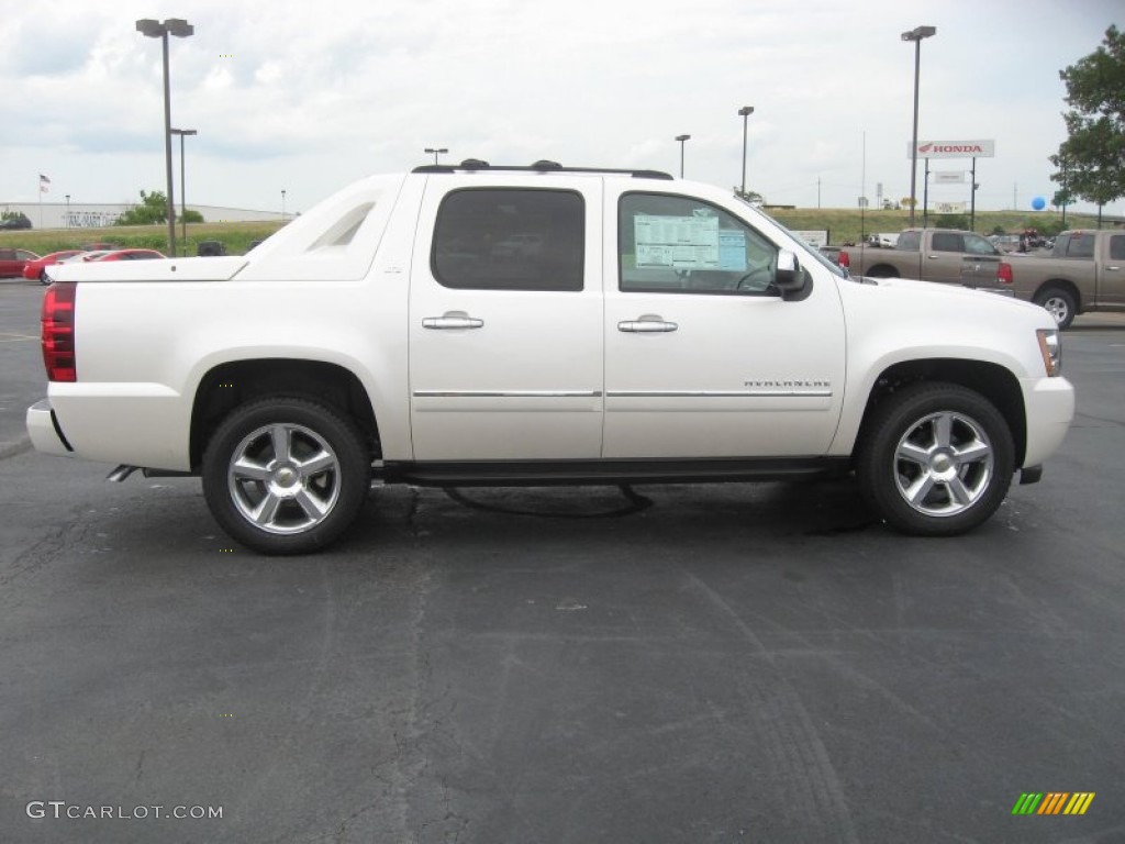 White Diamond Tricoat 2011 Chevrolet Avalanche LTZ 4x4 Exterior Photo #49974906