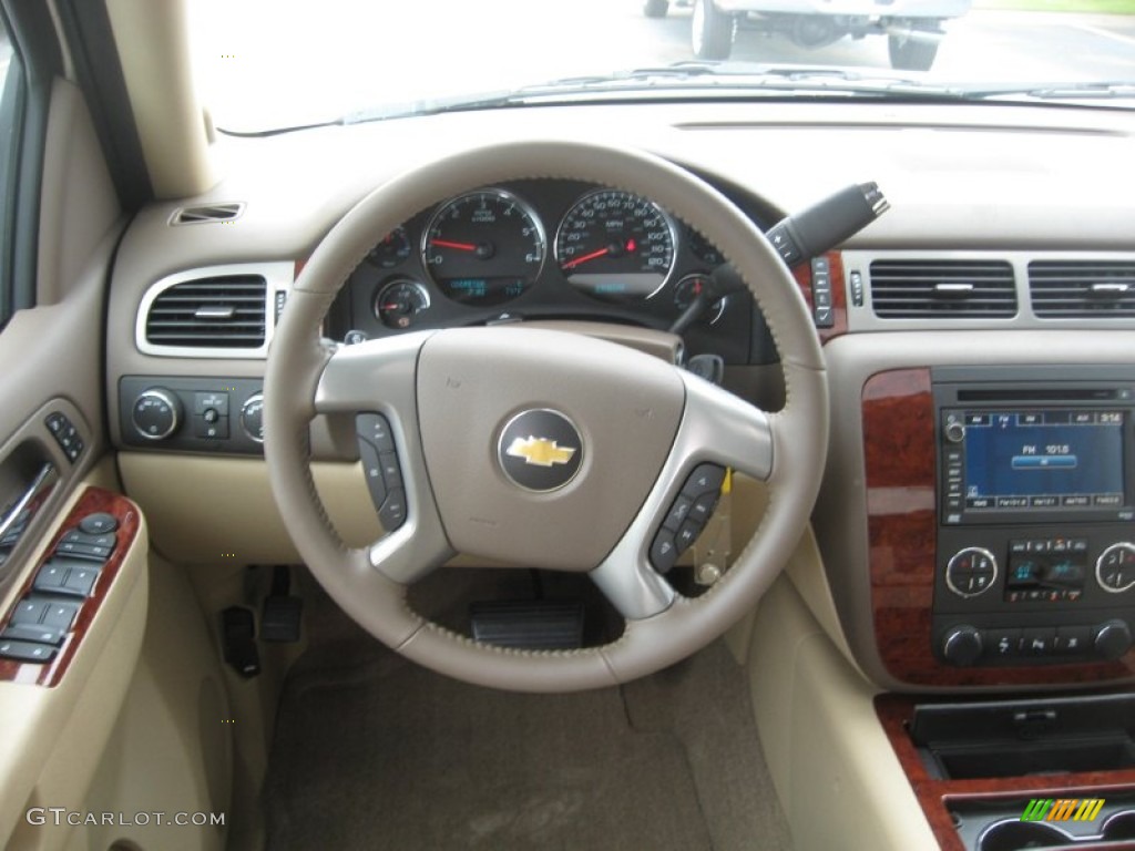 2011 Chevrolet Avalanche LTZ 4x4 Dark Cashmere/Light Cashmere Steering Wheel Photo #49974969