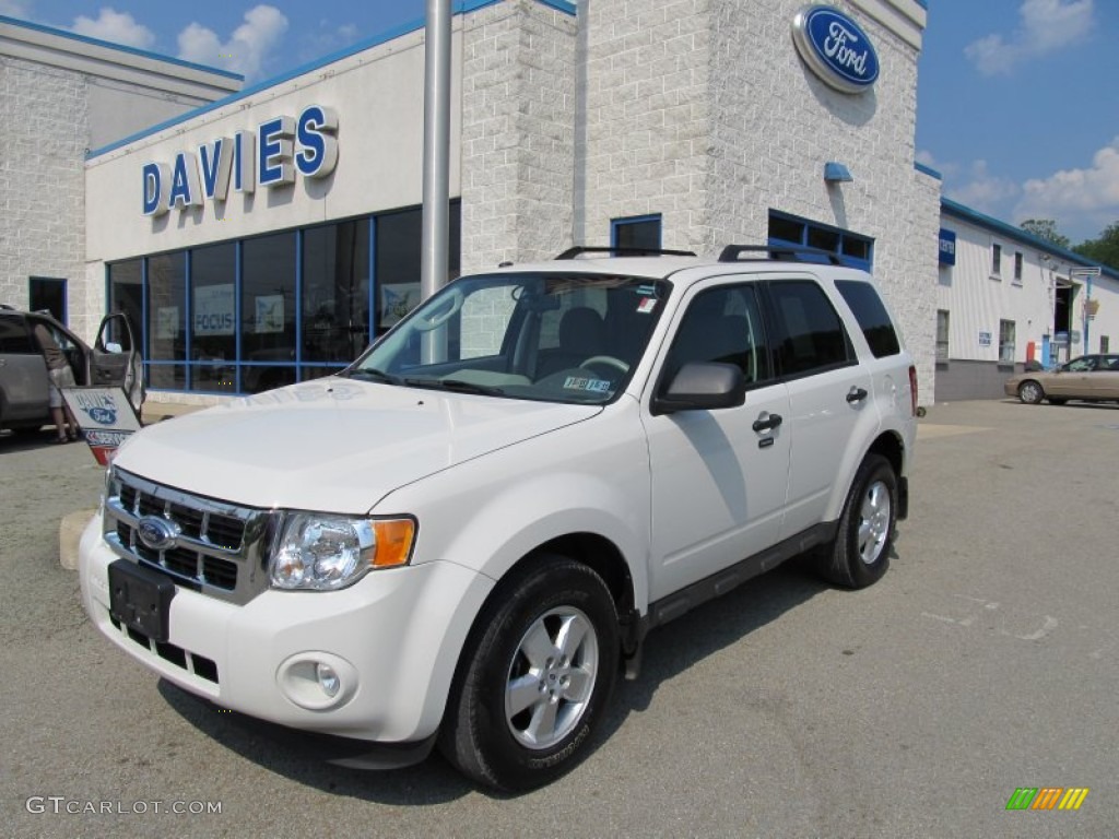 2009 Escape XLT V6 4WD - White Suede / Stone photo #1