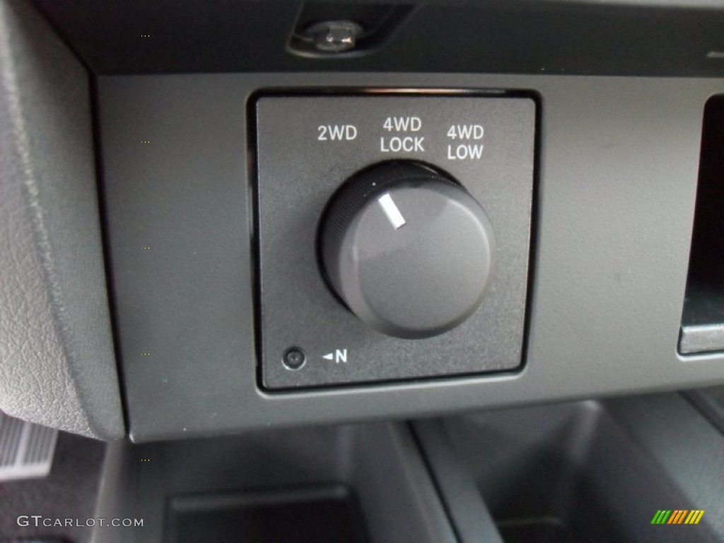 2011 Dodge Dakota Big Horn Crew Cab 4x4 Controls Photo #49976616