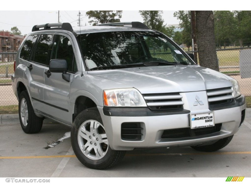 2004 Endeavor LS - Sterling Silver Metallic / Charcoal Gray photo #1