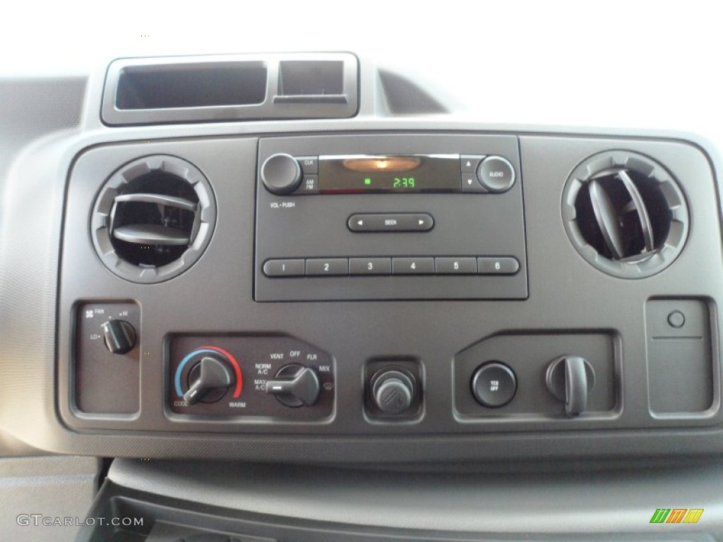 2011 Ford E Series Van E150 Commercial Controls Photo #49979493