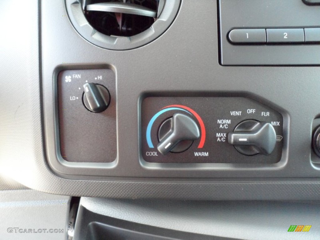2011 Ford E Series Van E150 Commercial Controls Photo #49979523