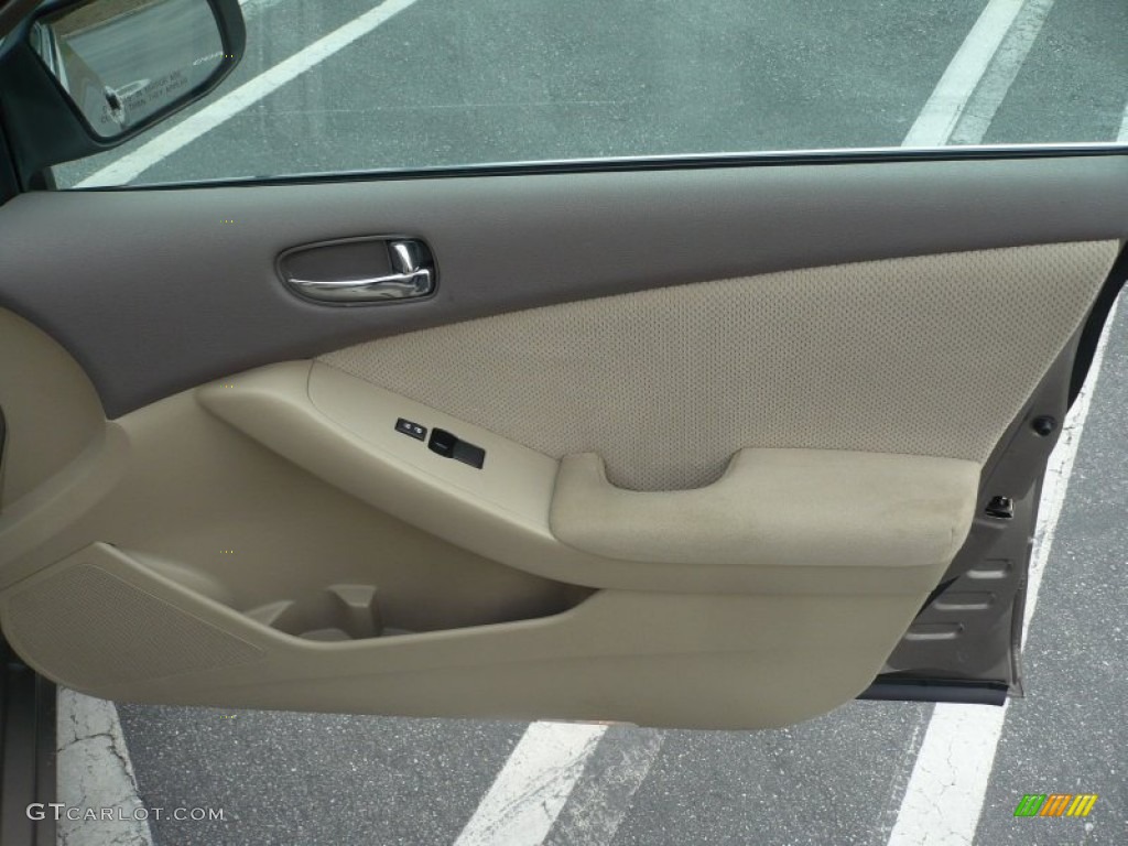 2007 Nissan Altima Hybrid Blond Door Panel Photo #49980144