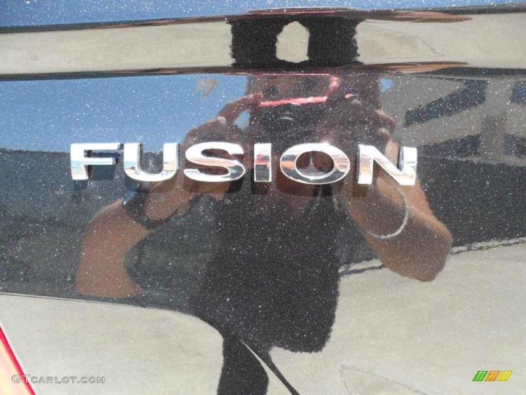 2011 Fusion SE - Tuxedo Black Metallic / Medium Light Stone photo #15