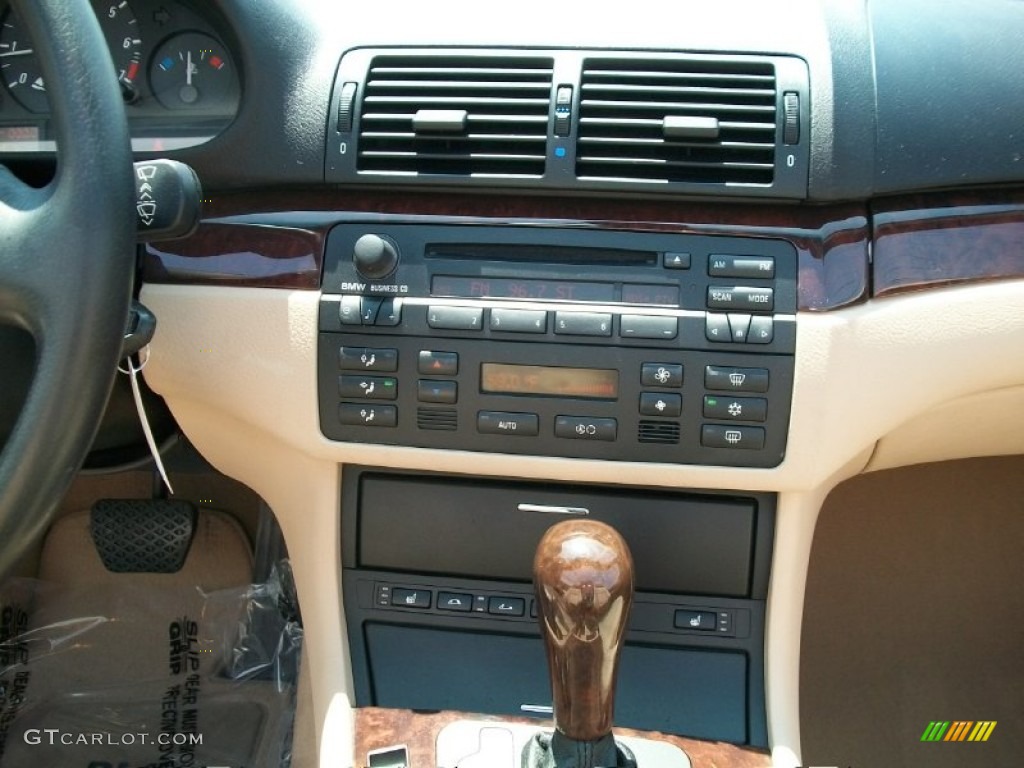 2004 3 Series 325i Convertible - Alpine White / Sand photo #18