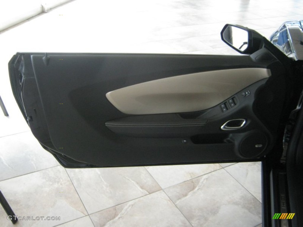 2011 Chevrolet Camaro SS/RS Convertible Beige Door Panel Photo #49986786