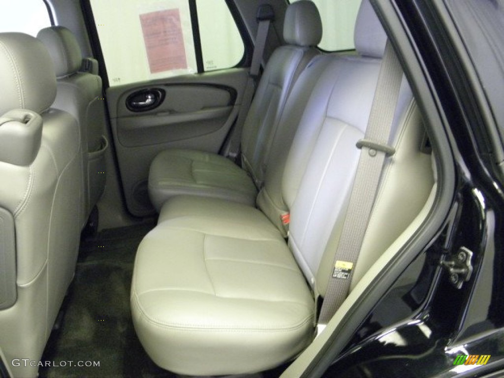 2004 Rainier CXL AWD - Black / Light Cashmere photo #16