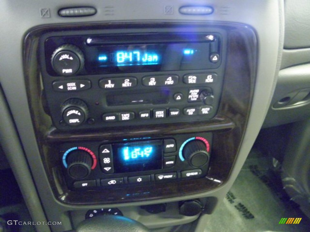 2004 Rainier CXL AWD - Black / Light Cashmere photo #25