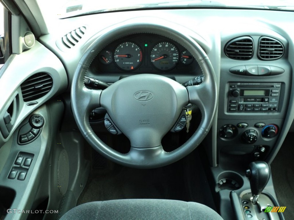 2001 Hyundai Santa Fe GLS V6 Gray Dashboard Photo #49991344