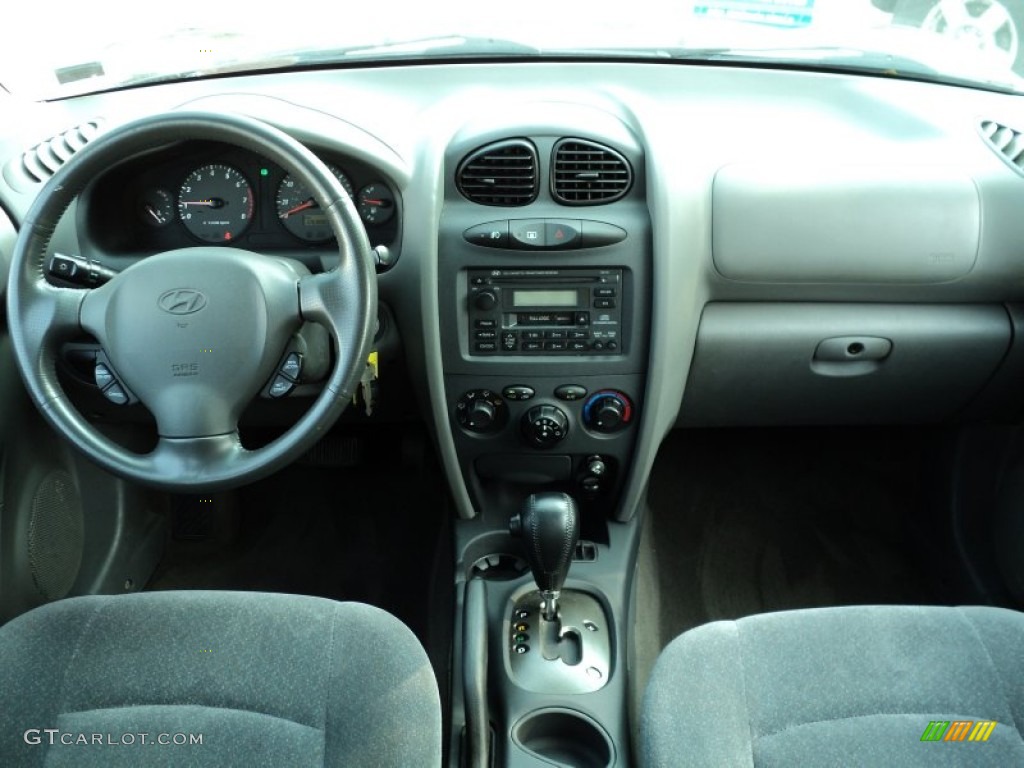 2001 Hyundai Santa Fe GLS V6 Gray Dashboard Photo #49991350