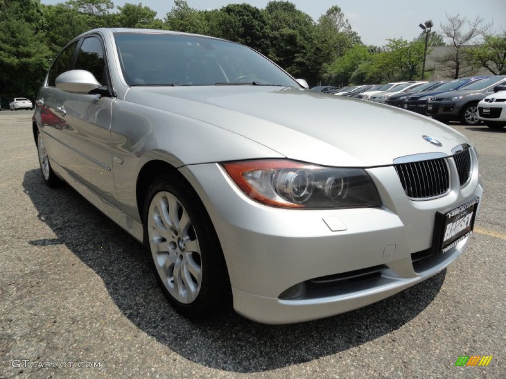 2006 3 Series 330xi Sedan - Titanium Silver Metallic / Black photo #2