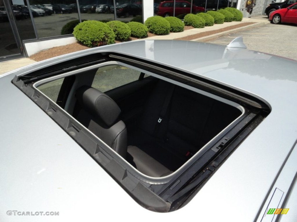 2006 3 Series 330xi Sedan - Titanium Silver Metallic / Black photo #38