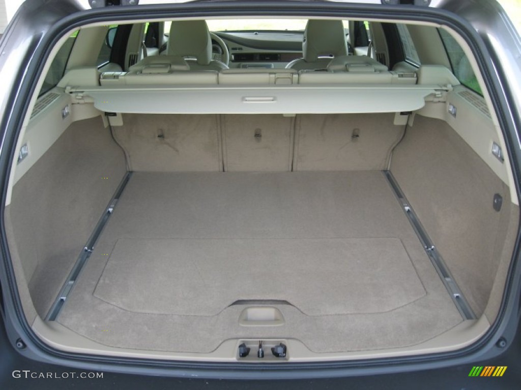 2011 Volvo XC70 3.2 AWD Trunk Photo #49993951