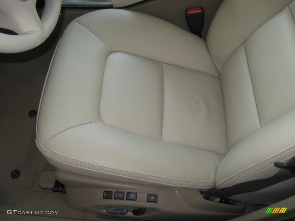 2011 Volvo XC70 3.2 AWD Controls Photo #49993999