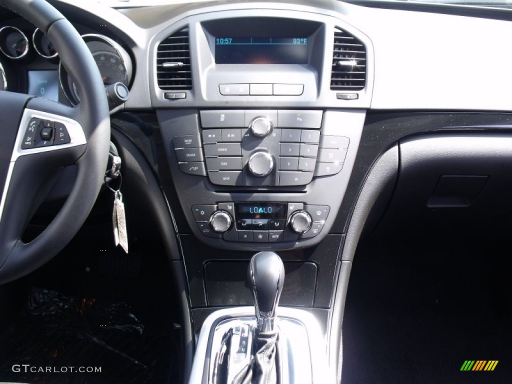 2011 Buick Regal CXL Turbo Controls Photo #49996057