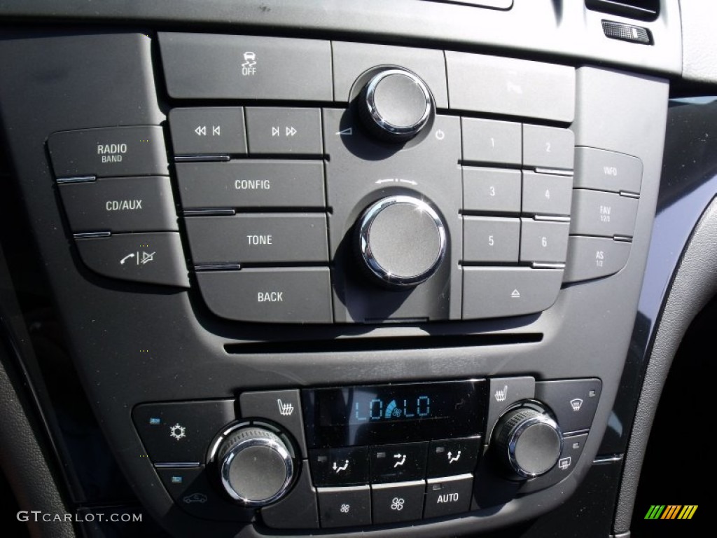 2011 Buick Regal CXL Turbo Controls Photo #49996135
