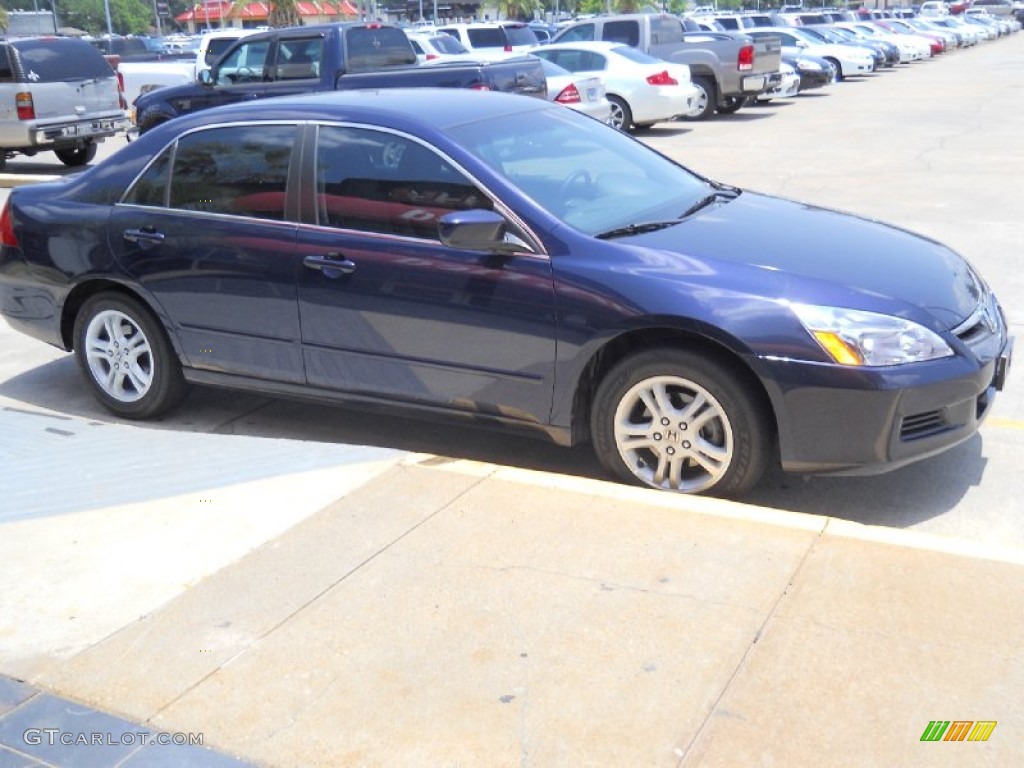 2006 Accord SE Sedan - Royal Blue Pearl / Gray photo #5