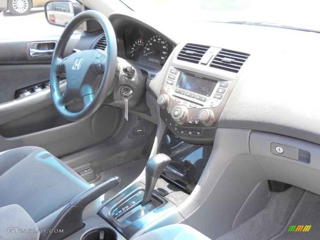2006 Accord SE Sedan - Royal Blue Pearl / Gray photo #6
