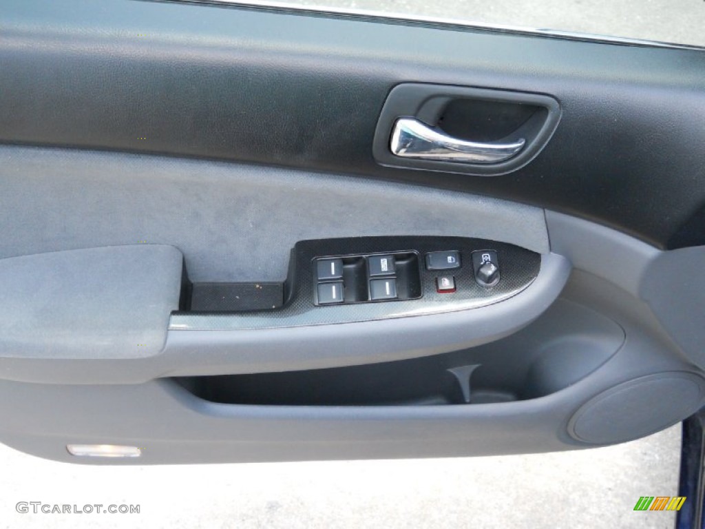 2006 Accord SE Sedan - Royal Blue Pearl / Gray photo #11