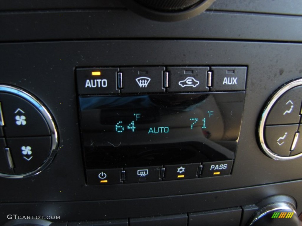 2008 Chevrolet Tahoe LT 4x4 Controls Photo #49998550