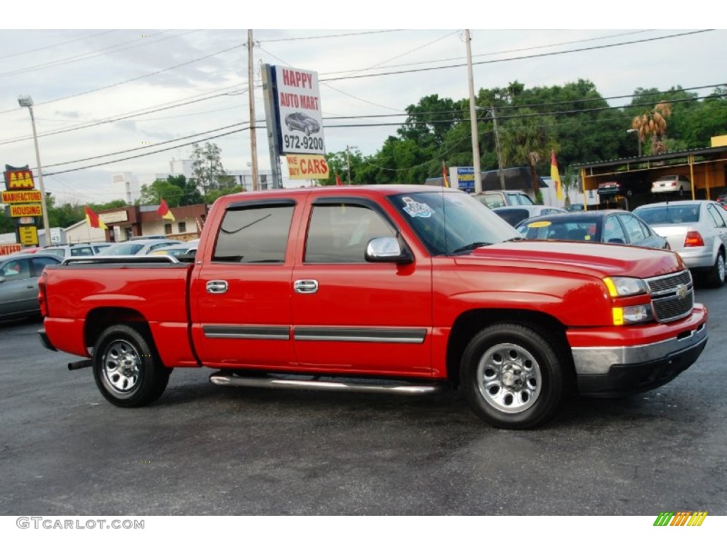 2006 Silverado 1500 LS Crew Cab - Victory Red / Dark Charcoal photo #31